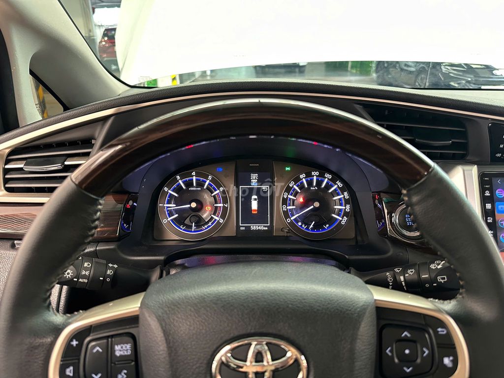 Toyota Innova Venturer 2022, bảo hành chính hãng. Mua bán Ô tô tại Quận Tân Phú Tp Hồ Chí Minh được đăng bởi Thành Nam Toyota  hình 10