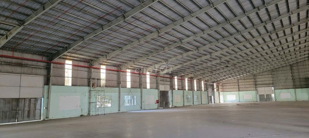 Cho thuê xưởng cao cấp 5400m2, PCCC tự động, Đức Hòa, Long An