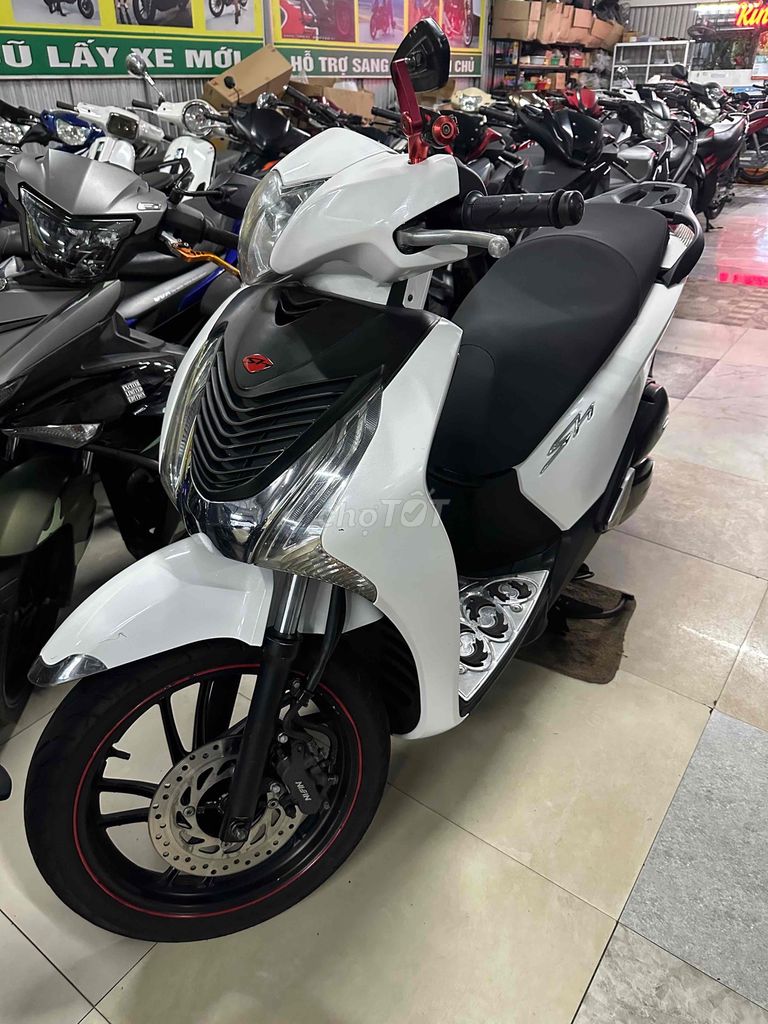 📌📣 Sh125i 2016 khoá SMK rất đẹp. Hỗ trợ trả góp. Mua bán Xe máy tại Thành phố Huế Thừa Thiên Huế được đăng bởi Xe Máy Nhật Vy hình 4