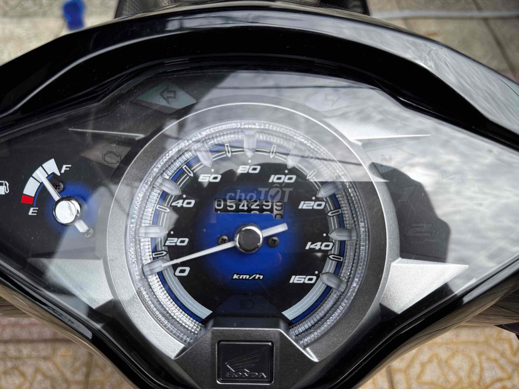 Honda Future 2025 Trắng 5429 km. Mua bán Xe máy tại Thị xã Bến Cát Bình Dương được đăng bởi tyty hình 6