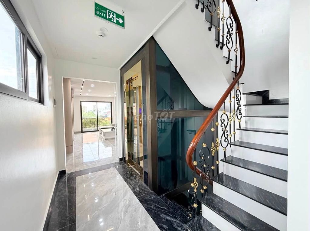 Дом Линь Нам, 7 этажей, 65 м², более 21 миллиарда