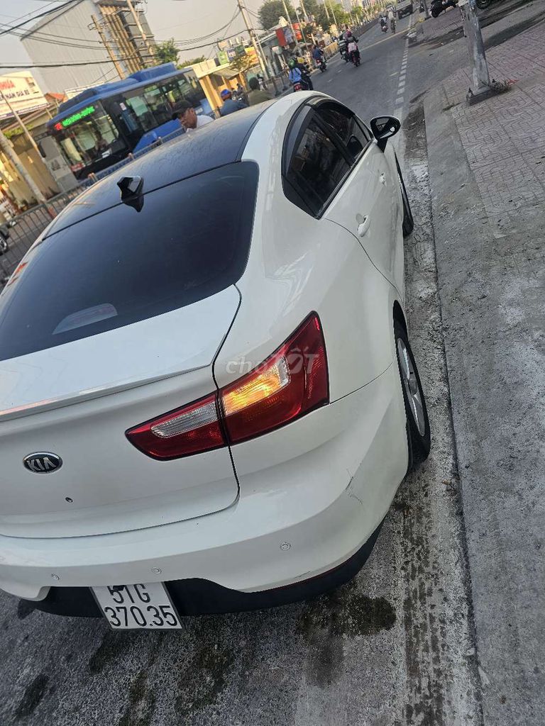 Kia Rio 2017 Số sàn màu Trắng. Mua bán Ô tô tại Huyện Hóc Môn Tp Hồ Chí Minh được đăng bởi Văn sang hình 2