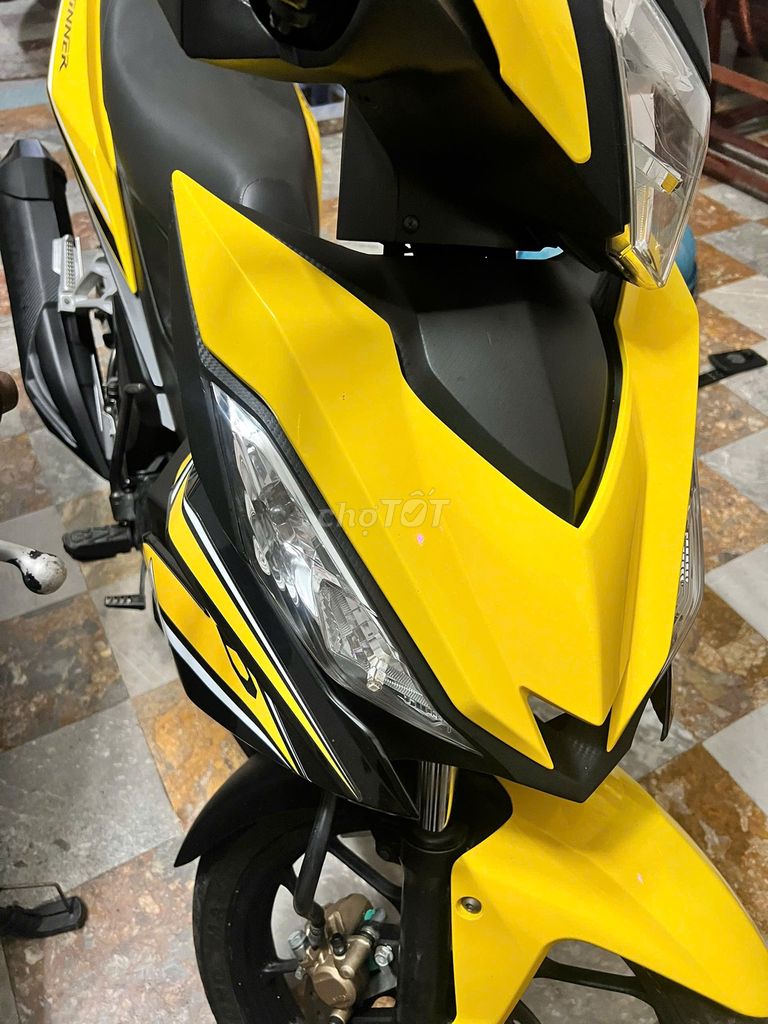 Honda Winner V1 2017 Vàng đen. Mua bán Xe máy tại Huyện Trảng Bom Đồng Nai được đăng bởi Của Hàng Xe Máy U Phong hình 2