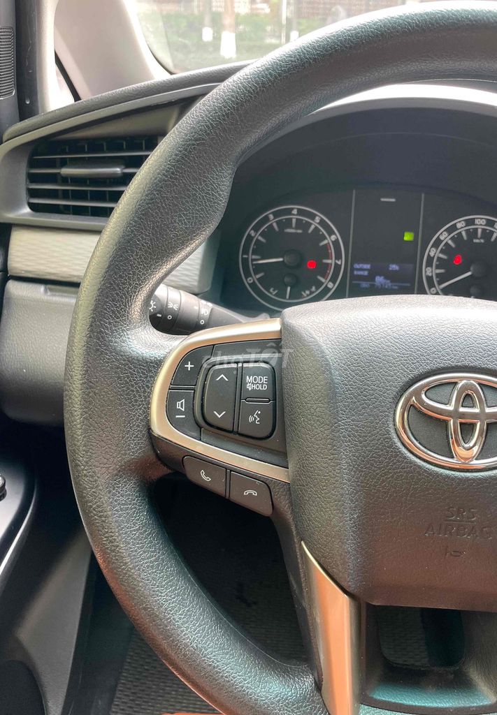 Toyota Innova 2021 E 2.0 MT - màu Đồng. Mua bán Ô tô tại Quận Cầu Giấy Hà Nội được đăng bởi CHỢ ÔTÔ CẦU GIẤY hình 14