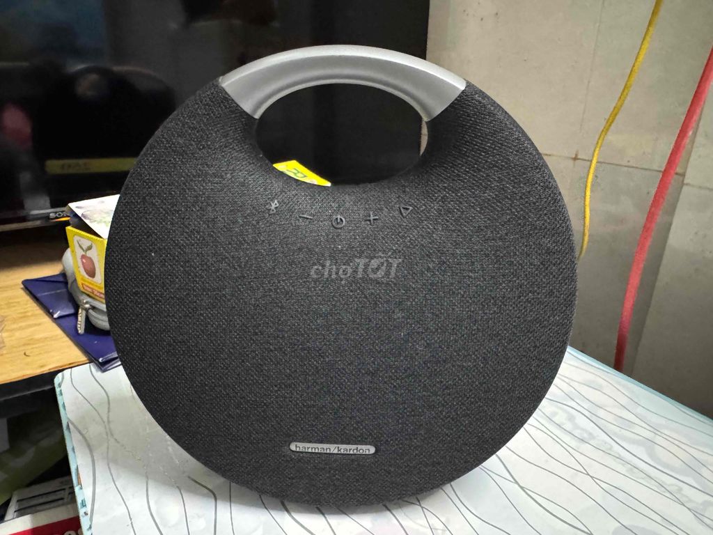 LOA HARMAN KARDON ONYX STUDIO 5 NHƯ NEW fullbox