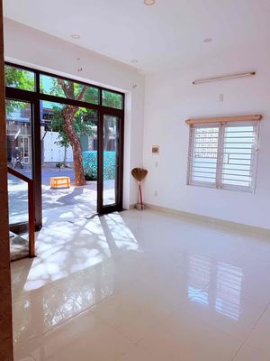 Rent · 2 bd · 178 м² · Quận Cẩm Lệ, ул. Đường Nguyễn Hiến Lê