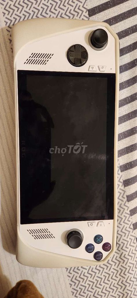 Máy chơi game ROG Trắng. Mua bán Thiết bị chơi game tại Thành phố Đà Lạt Lâm Đồng được đăng bởi tran duc an hình 1