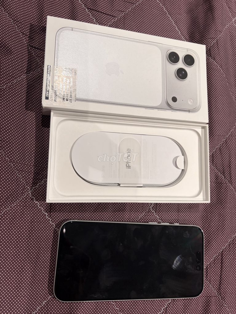 Bán iPhone 17 pro Bạc vừa mới dùng 2 tuần. Mua bán Điện thoại tại Quận Hai Bà Trưng Hà Nội được đăng bởi Alex hình 1