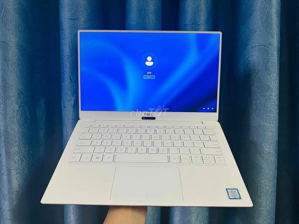 Dell XPS 13 9370 i7 13.3 inch 4K GOLD/White. Mua bán Laptop tại Quận Thanh Xuân Hà Nội được đăng bởi Tuấn Minh hình 1