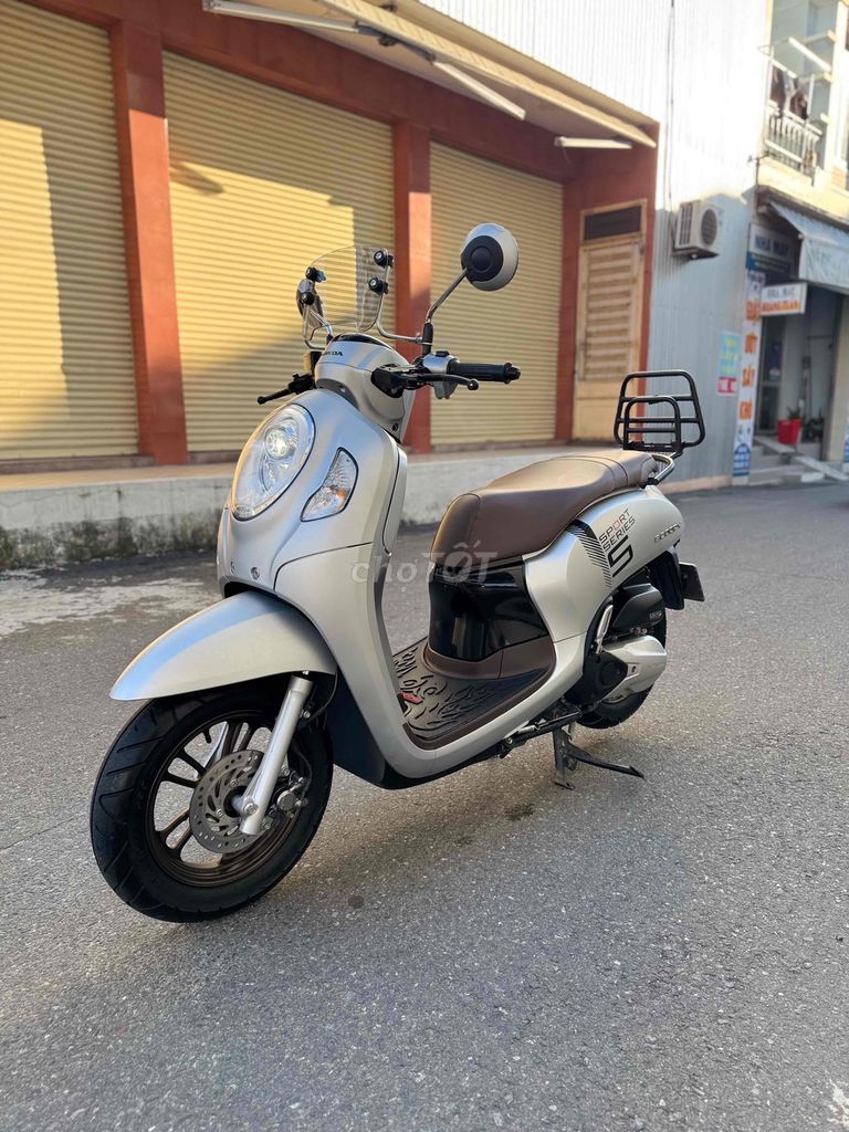 scoopy. đi mới 6ngan km. còn như mới. Mua bán Xe máy tại Quận Ngũ Hành Sơn Đà Nẵng được đăng bởi Nguyễn Phước Vĩnh hình 5