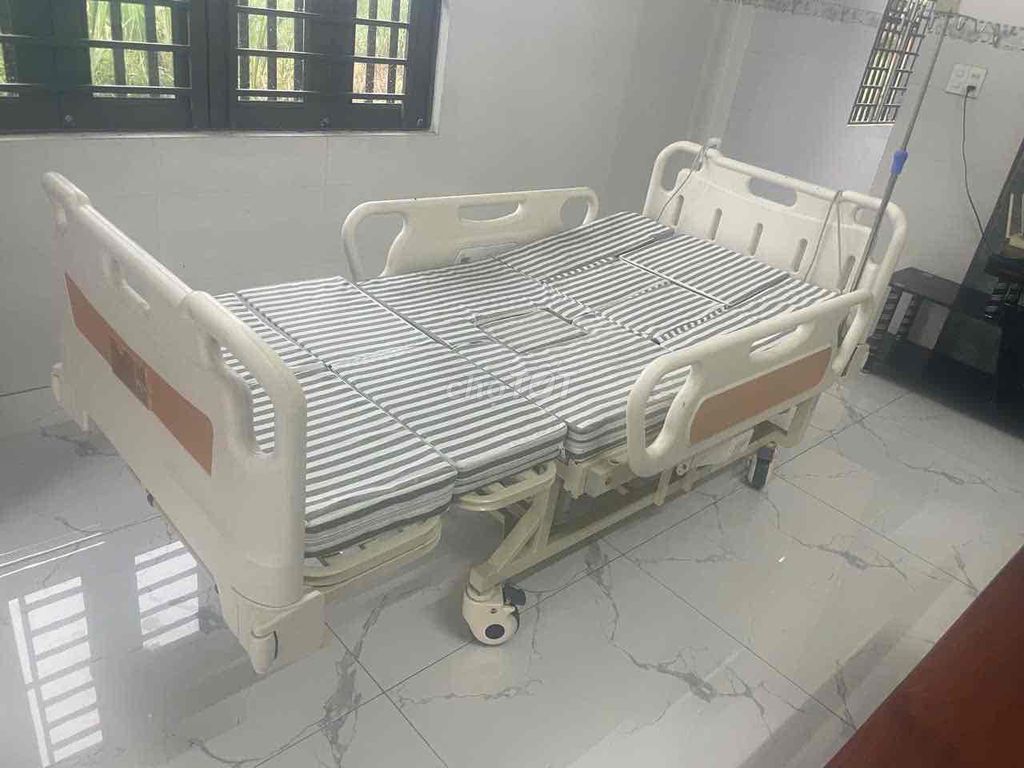 Giường y tế điều khiển điện Kim loại, Nhựa. Mua bán Giường, chăn ga gối nệm tại Huyện Trảng Bom Đồng Nai được đăng bởi Thịnh hình 1