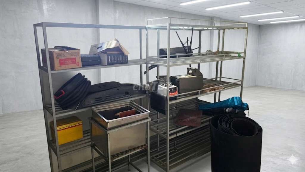 2 Kệ sắt Xám 1m7x2m x 45cm. Mua bán Tủ, kệ gia đình tại Quận Hải Châu Đà Nẵng được đăng bởi Sơn hình 1