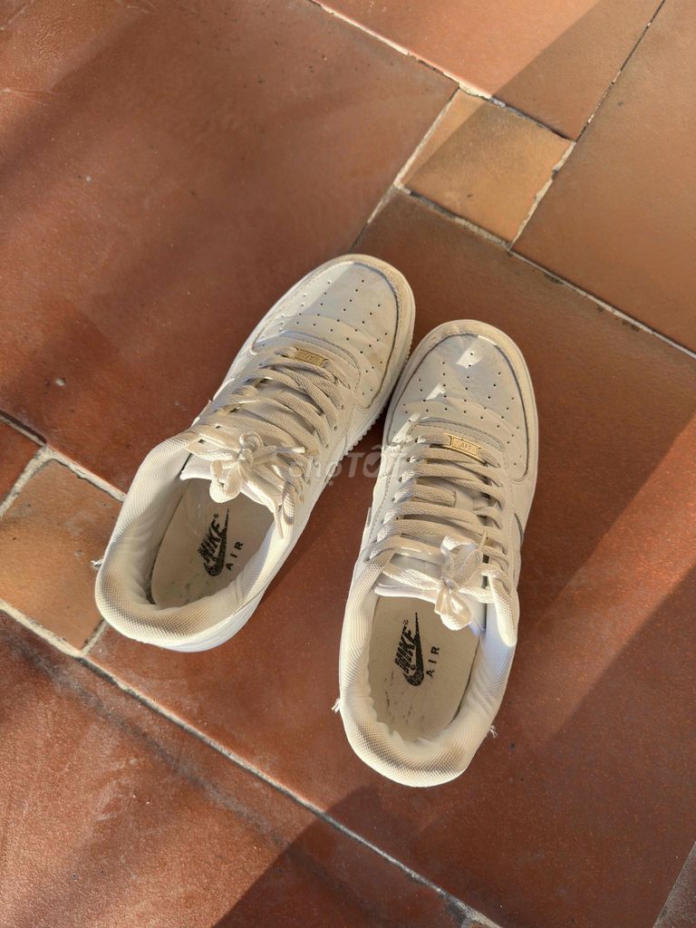 Giày thể thao Nike Air Force 1 Trắng kem 43 Unisex. Mua bán Giày dép tại Quận Thanh Khê Đà Nẵng được đăng bởi Mây hình 1