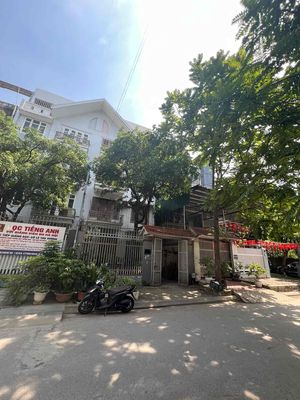 Bán BT Trung Văn, DT: 130m2, MT 7m. Nhà 5 tầng. Giá 32 tỷ (có TL). Mua bán nhà ở tại Quận Nam Từ Liêm Hà Nội được đăng bởi Toàn 