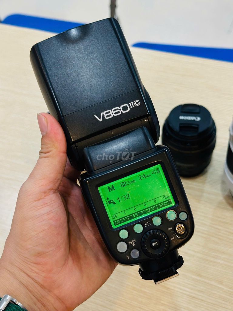 Đèn Flash Godox V860II C Canon TTL Đen. Mua bán Máy ảnh, Máy quay tại Quận Đống Đa Hà Nội được đăng bởi Nguyễn Thu hình 1