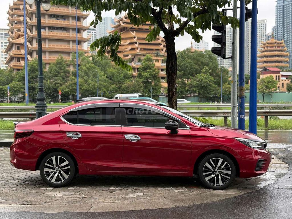 Хонда Сити RS 2021 Автоматическая красная 24.000 км