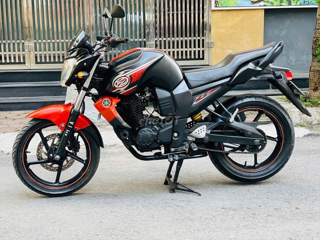 YAMAHA FZ S-150 NGUYÊN BẢN XE 1 CHỦ ĐI. Mua bán Xe máy tại Quận Cầu Giấy Hà Nội được đăng bởi VIỆT ANH hình 1