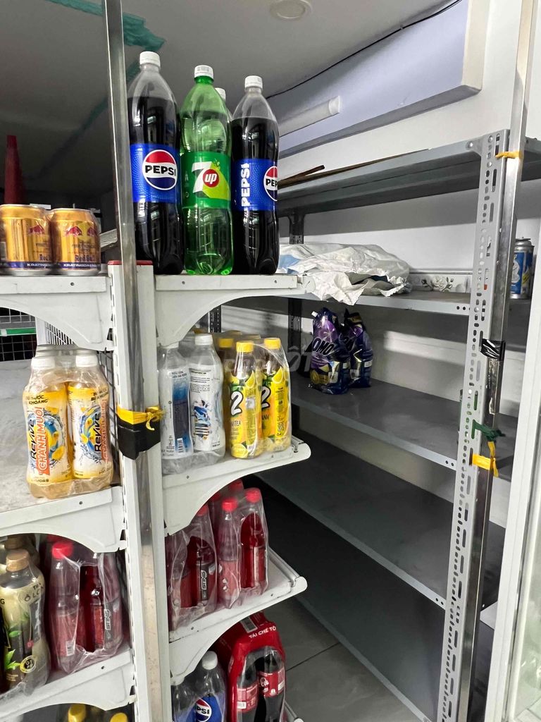 bán tủ kính tủ sắt trưng bày hàng hoá. Mua bán Đồ dùng văn phòng tại Huyện Bình Chánh Tp Hồ Chí Minh được đăng bởi Duy Nguyễn Quang hình 1