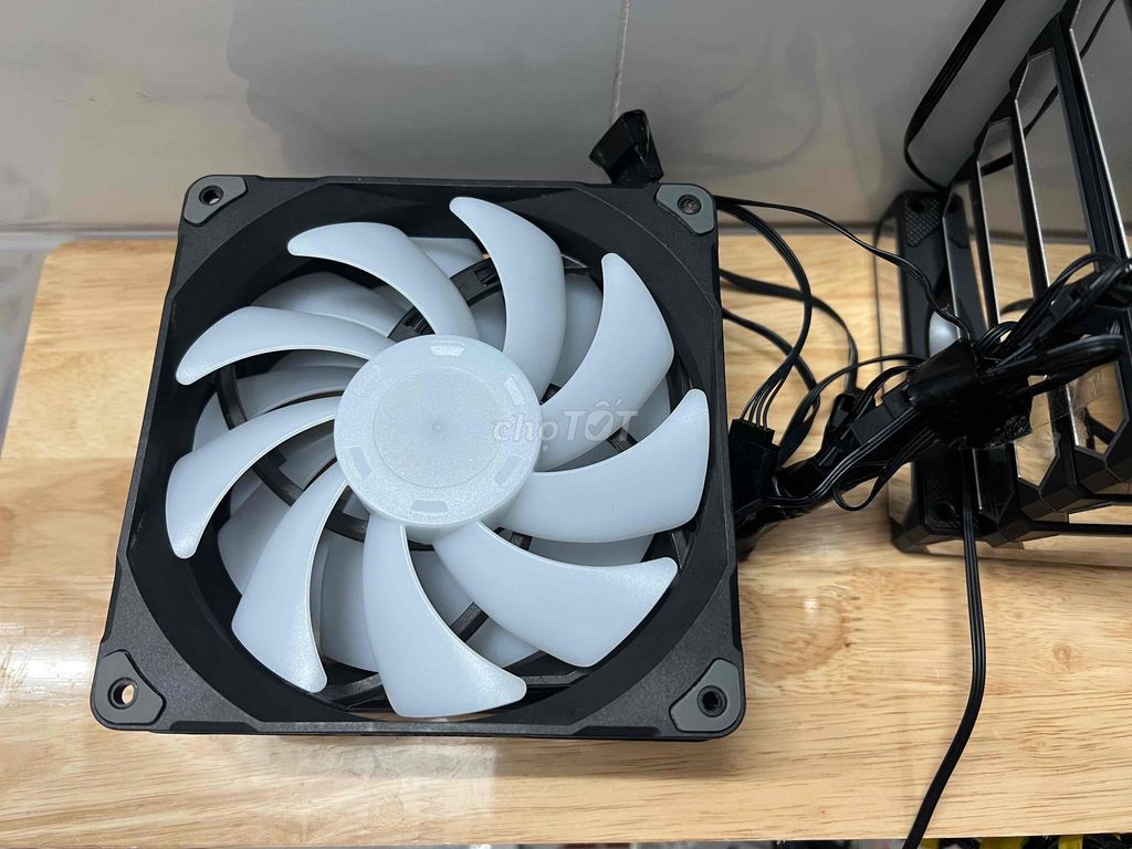 Quạt tản nhiệt 140mm Đen Trắng ARGB. Mua bán Phụ kiện (Màn hình, Chuột...) tại Quận 1 Tp Hồ Chí Minh được đăng bởi Tèo Sài Gòn hình 1
