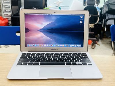 Macbook air 2012 11 inch Core i5 ram 4Gb