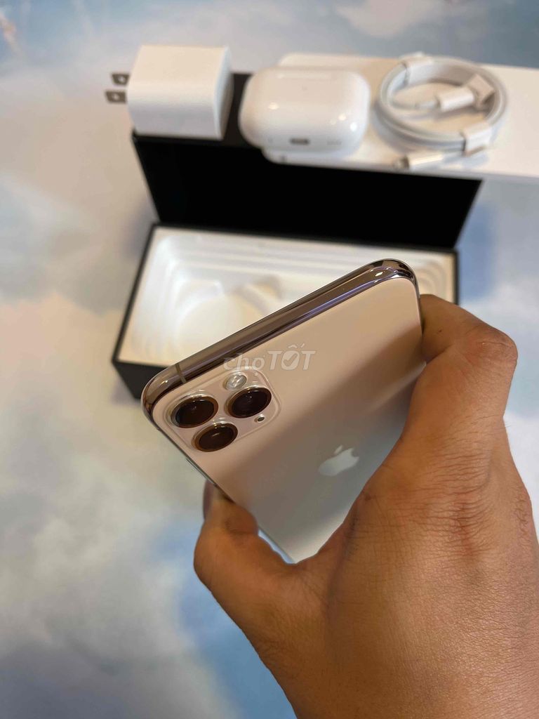 iPhone 11 Pro Max 256G Gold QTế Zin Đét Pin Zin94%. Mua bán Điện thoại tại Quận 1 Tp Hồ Chí Minh được đăng bởi Hủ Vàng Tài Lộc hình 3