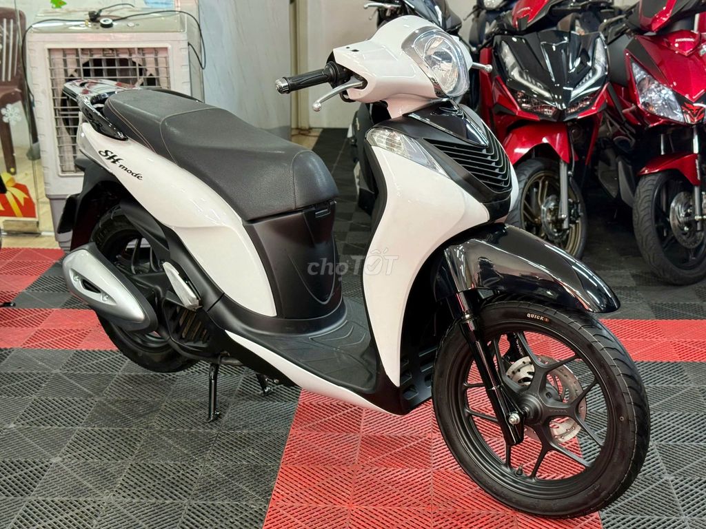 💥Honda ShMode 2018 Bản Sport khóa SmartKey Biển72. Mua bán Xe máy tại Thành phố Thủ Đức Tp Hồ Chí Minh được đăng bởi XE MÁY THỦ ĐỨC hình 6