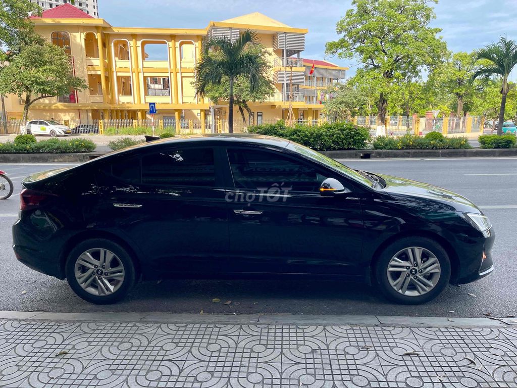Hyundai Elantra 2021 1.6 AT - 64000 km. Mua bán Ô tô tại Thành phố Đông Hà Quảng Trị được đăng bởi liêm hình 3