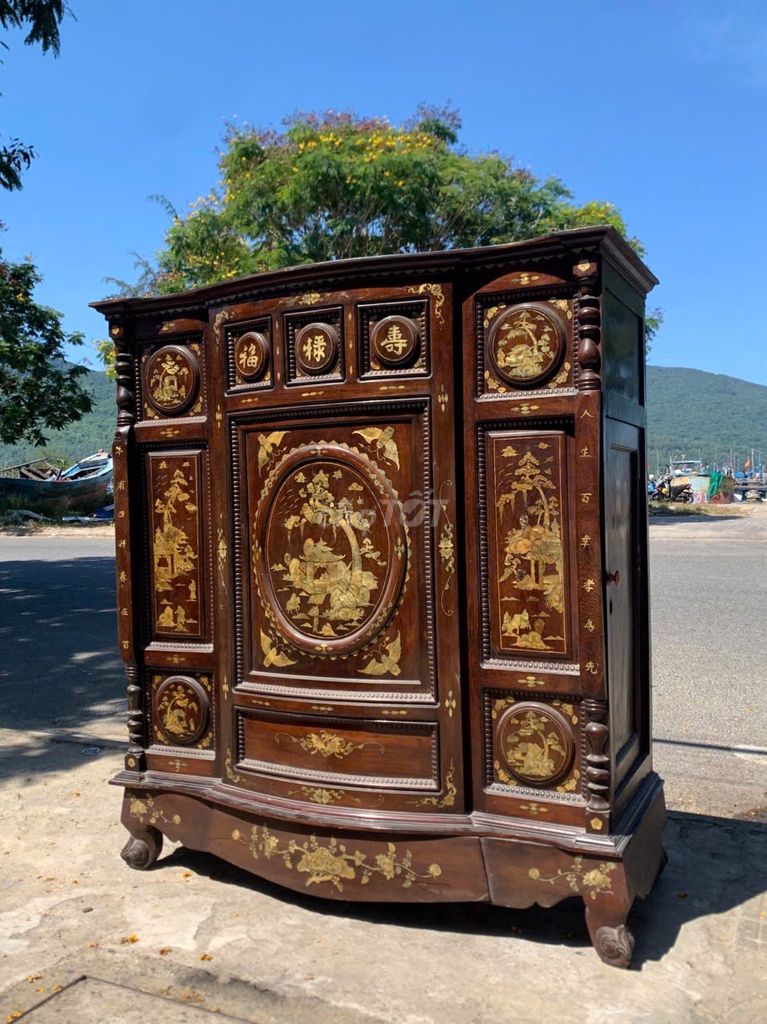 Tủ gỗ nâu khảm xà cừ. Dịch vụ chuyển nhà tại Quận Sơn Trà Đà Nẵng được đăng bởi THẾ GIỚI ĐỒ CŨ ĐỒ CỔ LỚN NHẤT MIỀN TRUNG hình 1