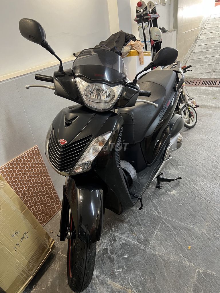 Honda SH 2012 Đen 8000 km. Mua bán Xe máy tại Quận 4 Tp Hồ Chí Minh được đăng bởi vo dinh kuan hình 5
