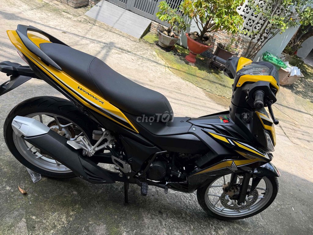 Honda Winner V1 2017 Vàng đen