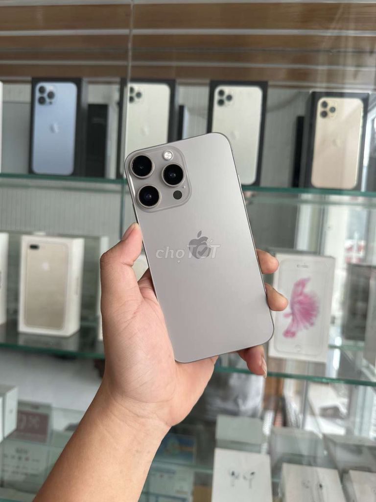 Iphone xr độ vỏ 15pro đẹp keng ,có bán góp