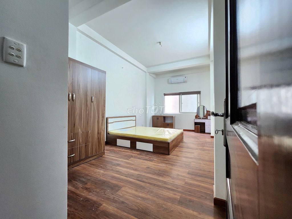 CHDV FULL nội thất cao cấp, gần Trường Phạm Ngọc Thạch