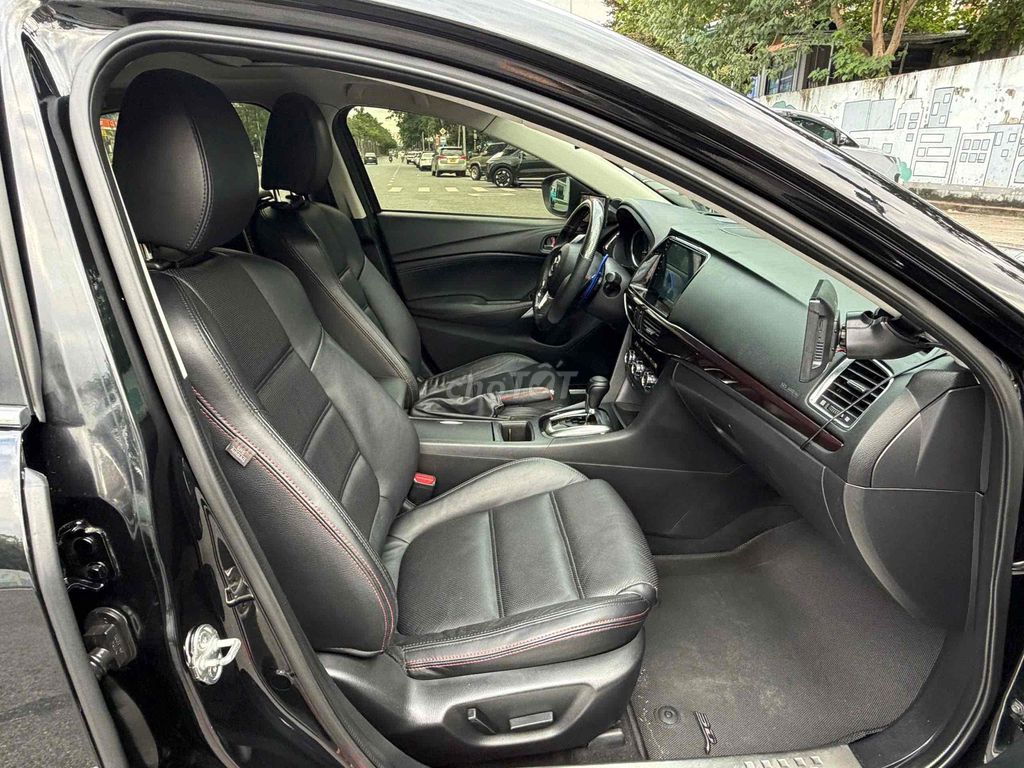 Mazda 6 2015 2.0 AT - 11000 km. Mua bán Ô tô tại Quận Cầu Giấy Hà Nội được đăng bởi Duc Nam hình 8