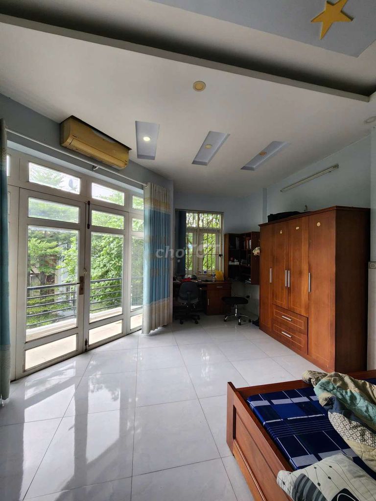 PHÒNG TRONG KHU HỒNG LONG CHO NỮ THUÊ