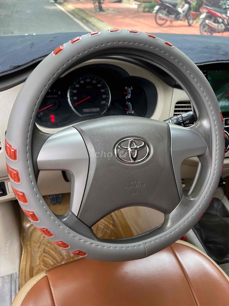 Toyota Innova 2015 - 138000 km. Mua bán Ô tô tại Quận 8 Tp Hồ Chí Minh được đăng bởi Sang giau hình 8