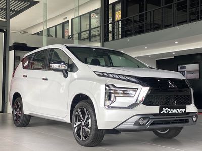 Mitsubishi XPander AT Premium màu trắng 2024 mới