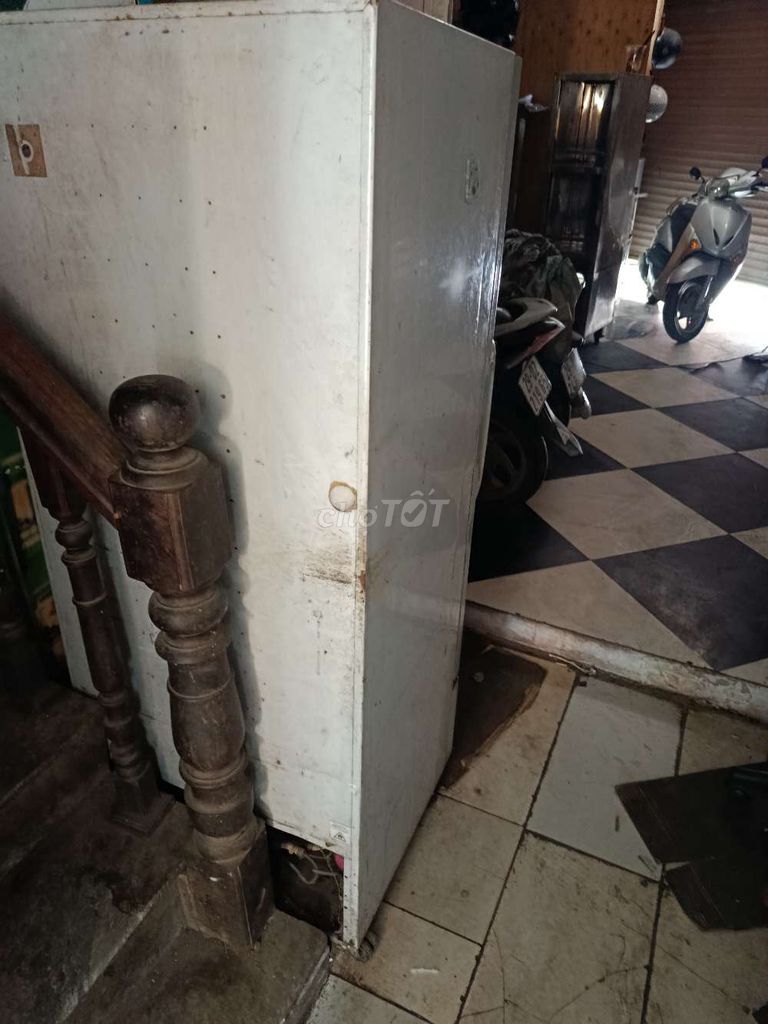 Tủ mát trưng bày màu trắng. Mua bán Tủ lạnh tại Quận Hai Bà Trưng Hà Nội được đăng bởi Nguyễn Thanh Tùng hình 1