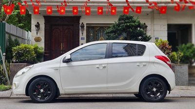 Hyundai i20 2011 1.4 AT - 100000 km. Mua bán Ô tô tại Quận Cầu Giấy Hà Nội được đăng bởi ĐẶNG QUANG HUY