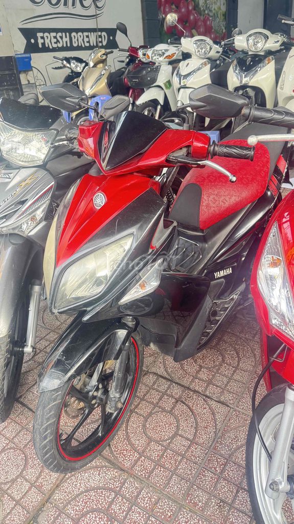Yamaha Nouvo 4 Красно-черный