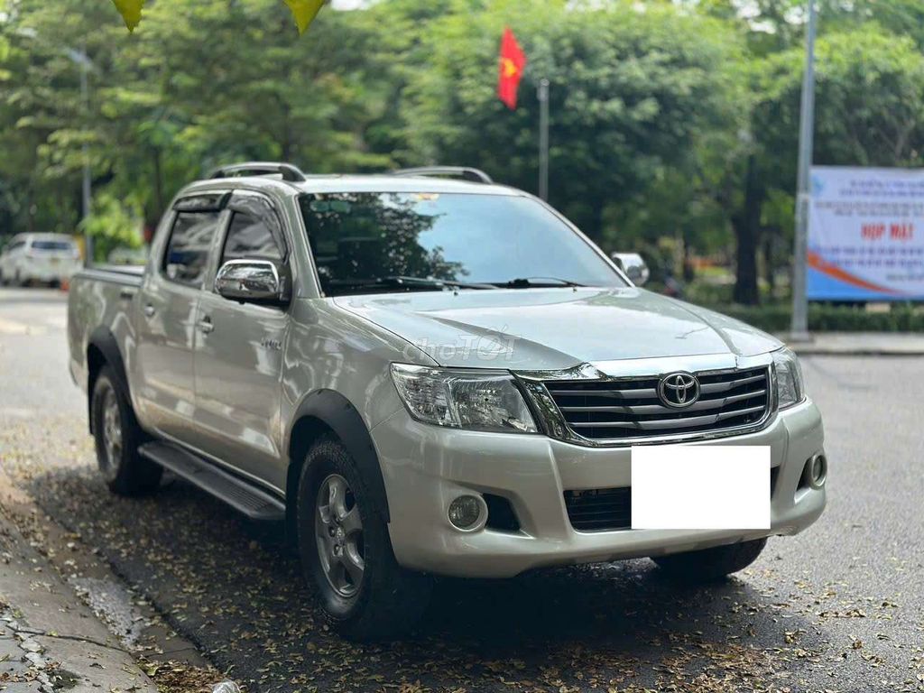 Toyota Hilux 2. 4x2 2012 Bạc 200000 km. Mua bán Ô tô tại Quận Gò Vấp Tp Hồ Chí Minh được đăng bởi PHẠM VIỆT hình 3