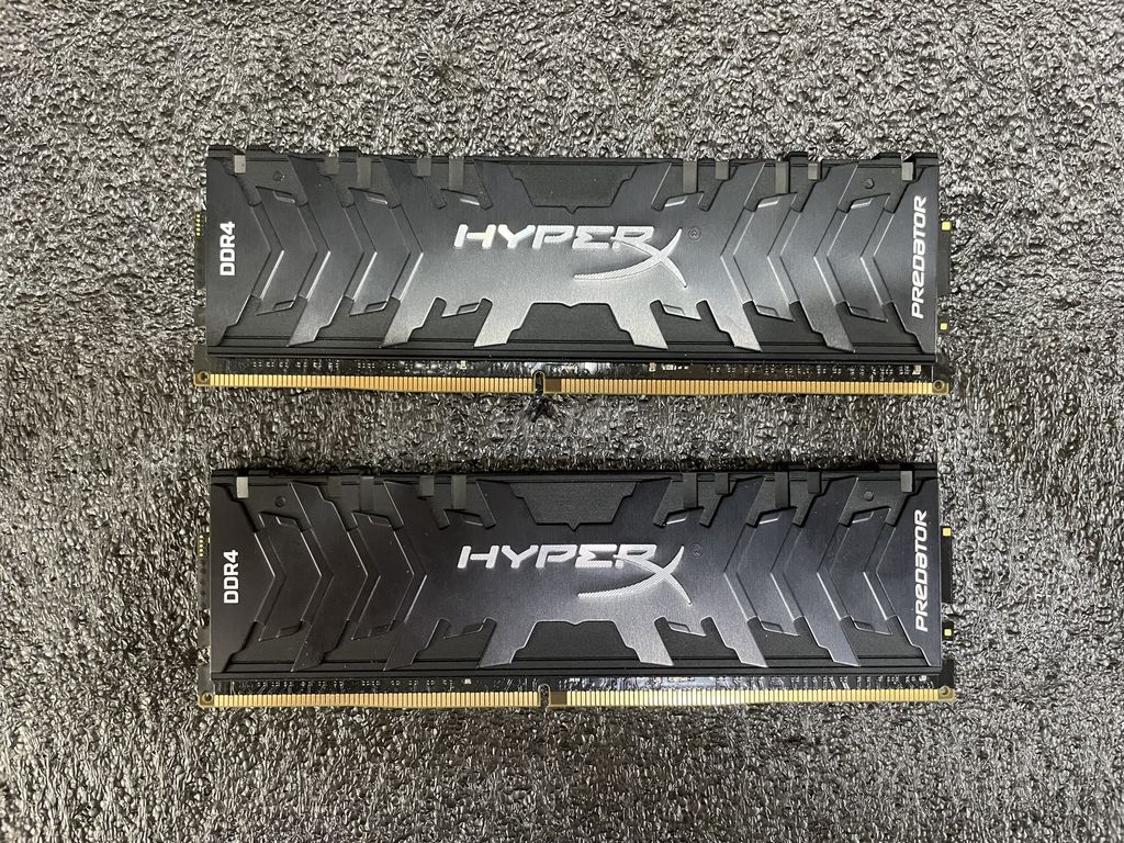 Kingston HyperX Predator RGB 64GB (32x2) 3200MHz