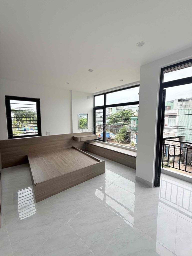 Nhà đẹp mới dọn vào ở ngay Nhà đẹp mới dọn vào ở ngay