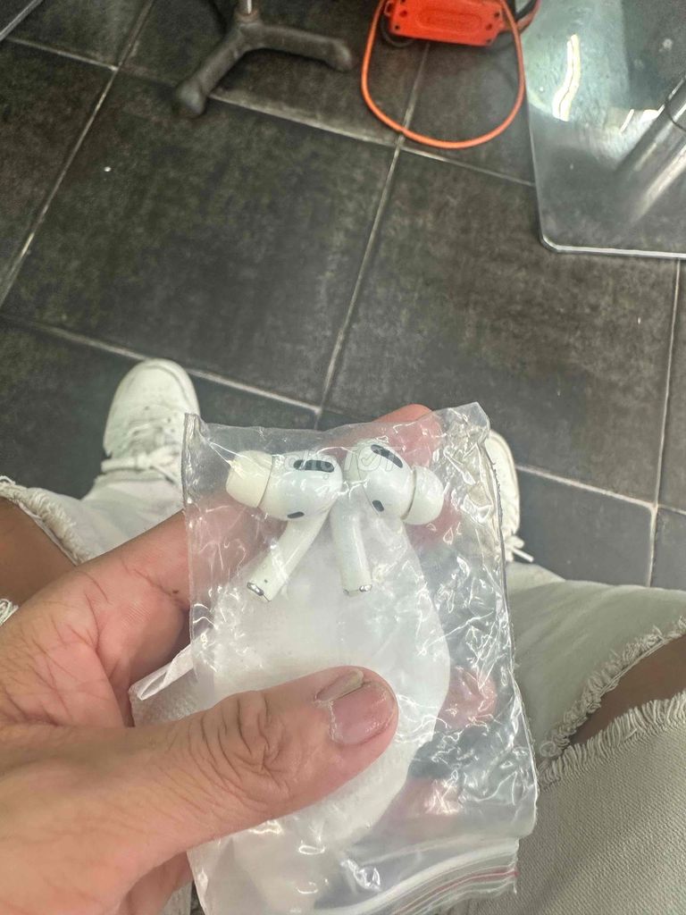 Tai nghe Apple AirPods Pro Trắng Đã sử dụng. Mua bán Tivi, Âm thanh tại Quận 6 Tp Hồ Chí Minh được đăng bởi chibi hình 1