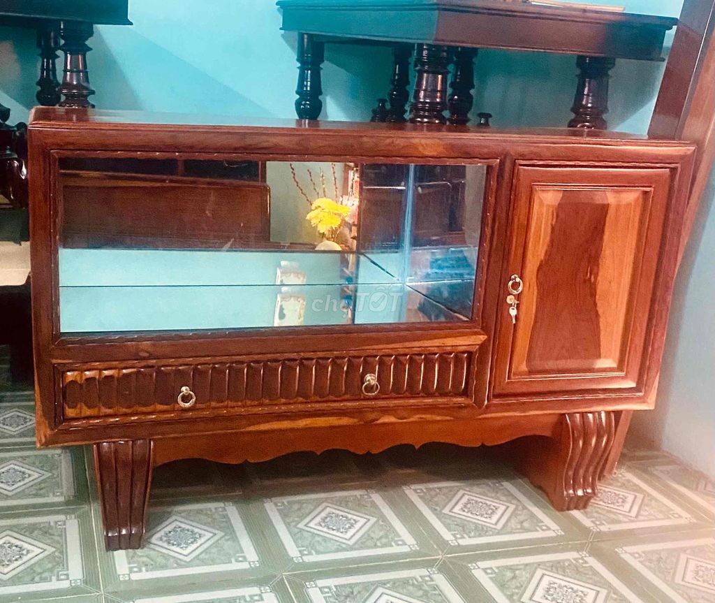 Tủ trưng bày gỗ nâu. Mua bán Tủ, kệ gia đình tại Thành phố Tây Ninh Tây Ninh được đăng bởi  Ngân Gỗ TN  hình 1