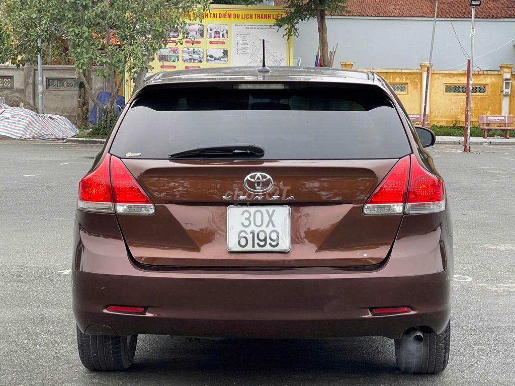Toyota Venza 2.7 bản Full kịch HÀNG SƯU TẦM HIẾM. Mua bán Ô tô tại Quận Thanh Xuân Hà Nội được đăng bởi Vạn Phát  Auto hình 3