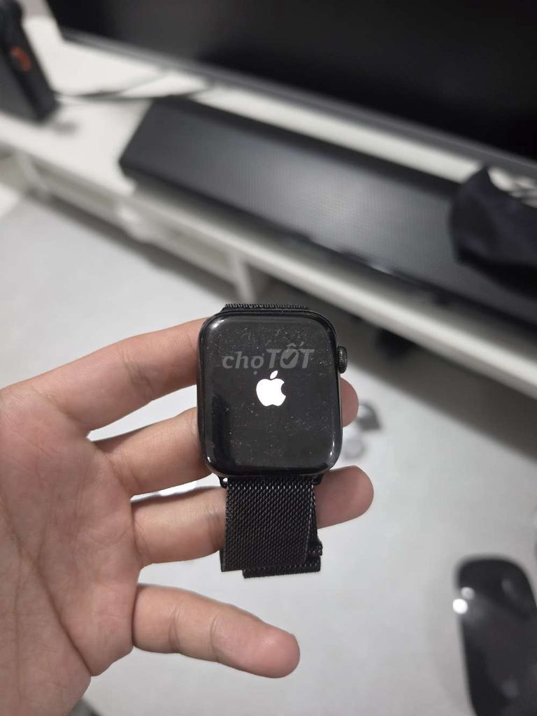 Apple Watch Series 4 Thép Đen. Mua bán Thiết bị đeo thông minh tại Quận Cẩm Lệ Đà Nẵng được đăng bởi Toto トト hình 1