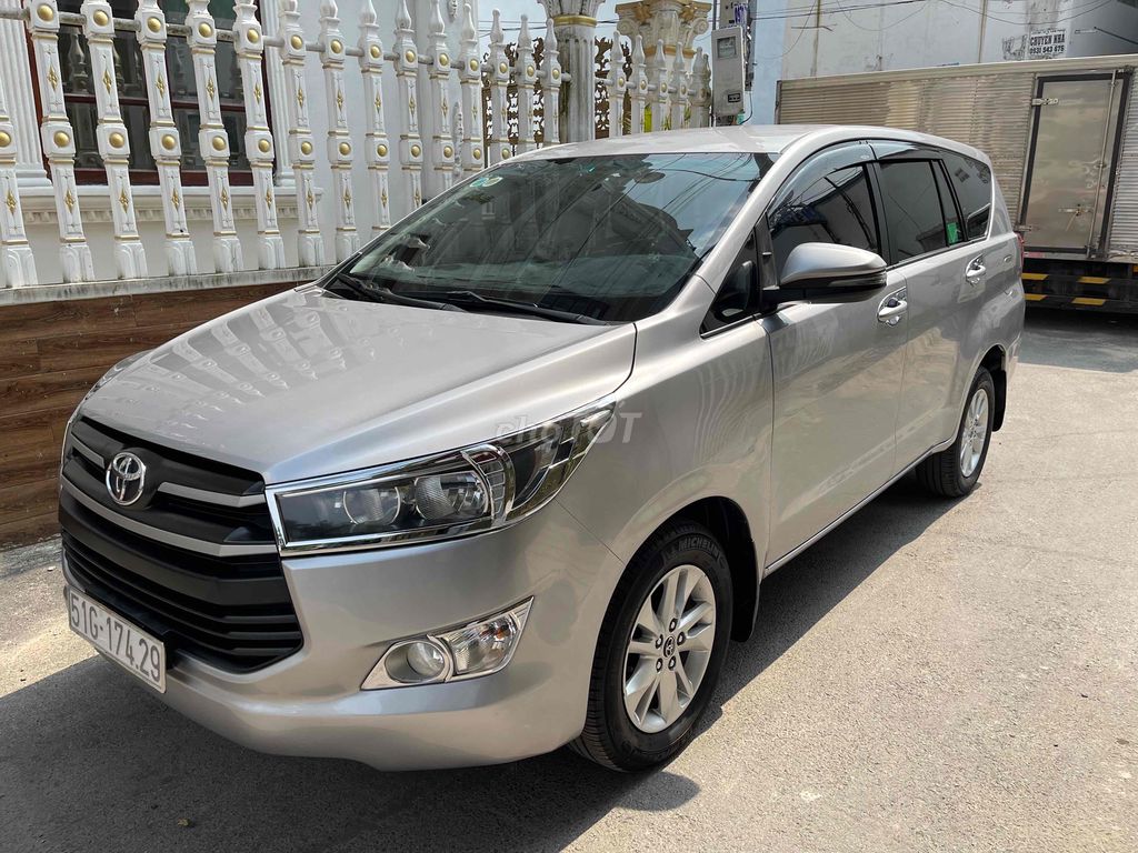 Toyota Innova 2019 2.0E - 98000 km