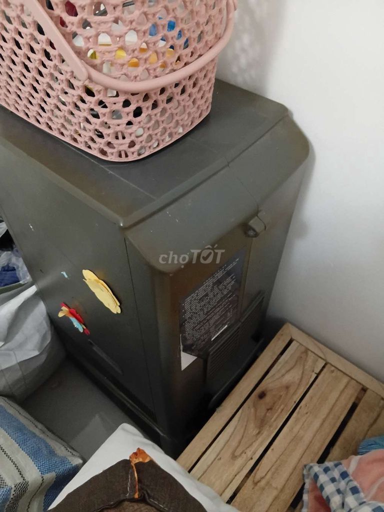 Tủ điều hòa Sanyo có bánh xe Xám. Mua bán Máy lạnh, điều hoà tại Huyện Hoài Đức Hà Nội được đăng bởi Nguyễn Quỳnh Hương hình 1