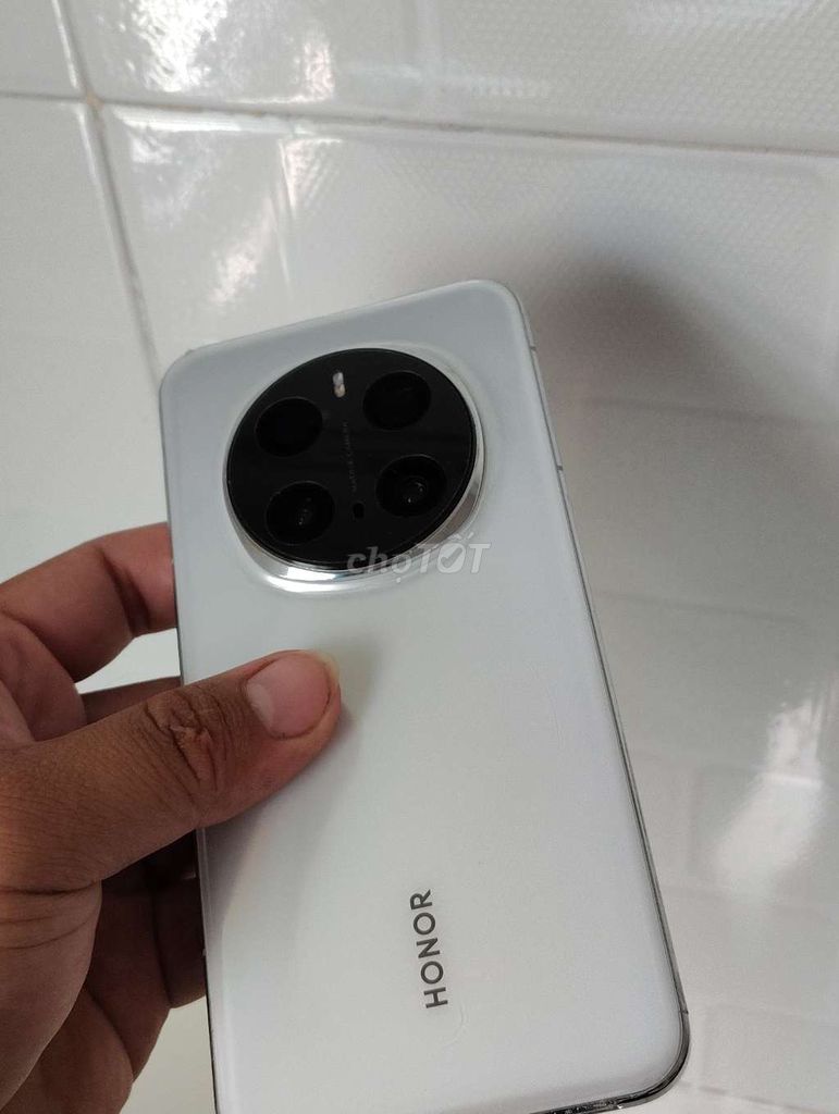 Honor Magic 7 Pro 16/512GB Trắng,pin 99 . Mua bán Điện thoại tại Thành phố Vĩnh Long Vĩnh Long được đăng bởi Tý Nguyễn hình 1