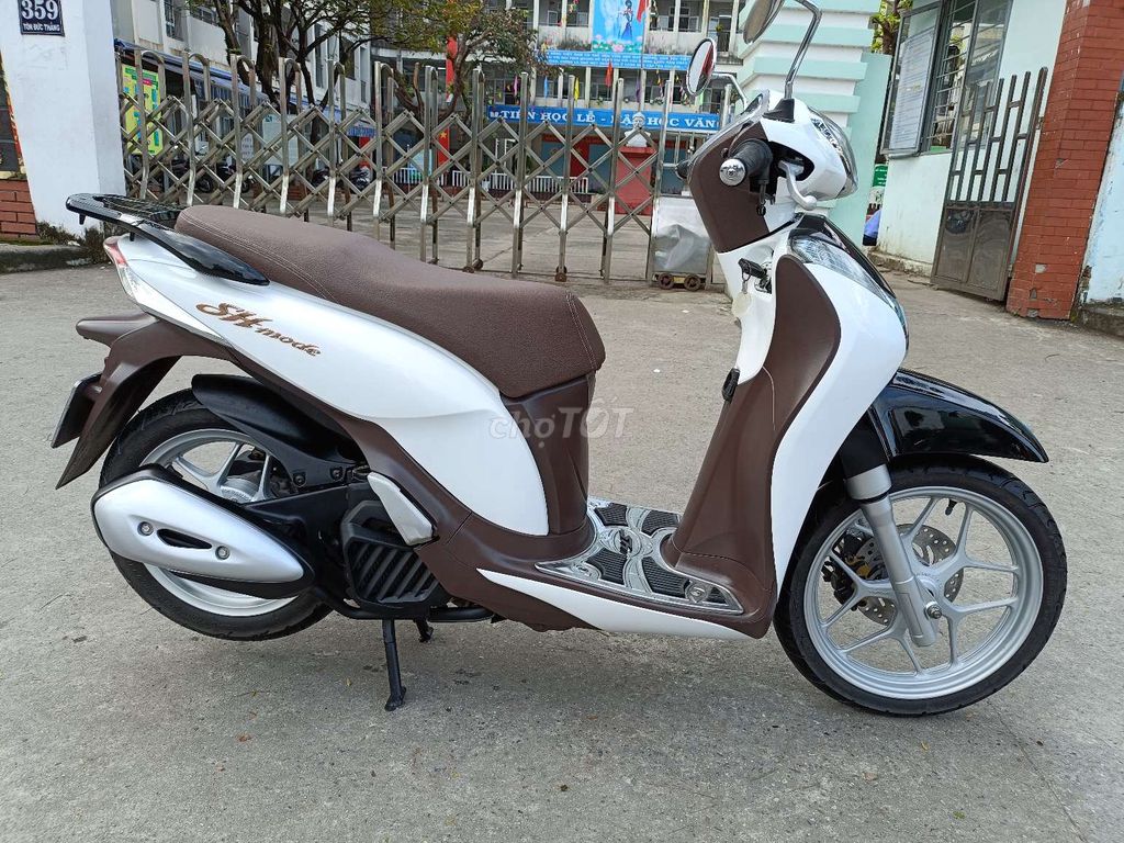 Honda SH Mode 2015 màu Trắng. Mua bán Xe máy tại Quận Liên Chiểu Đà Nẵng được đăng bởi long hình 4